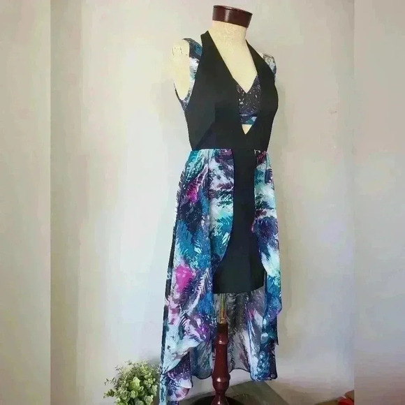 Bebe hi lo butterfly tropical  dress. Size small - Picture 3 of 13